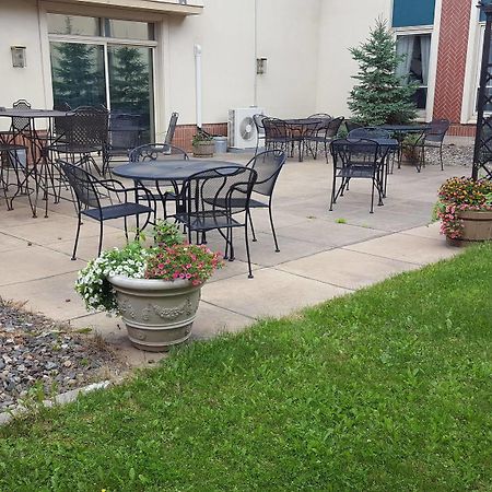 Hibbing Park Hotel Ngoại thất bức ảnh