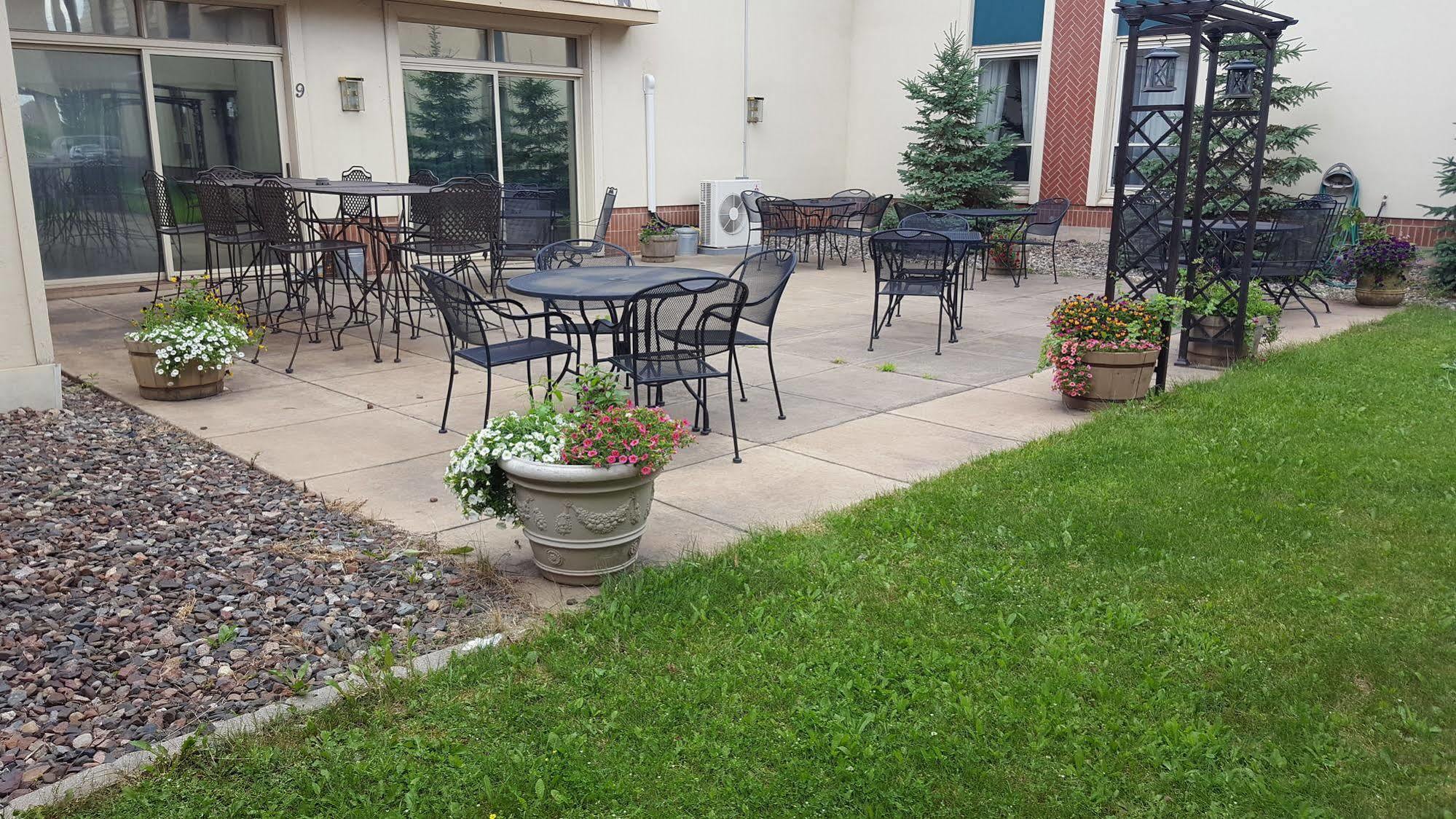Hibbing Park Hotel Ngoại thất bức ảnh